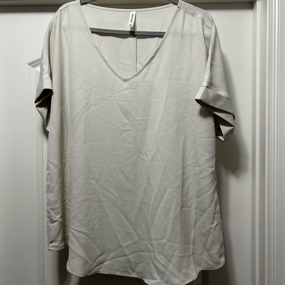 Zenana 2x blouse. V neck. Off white. Still in packaging.